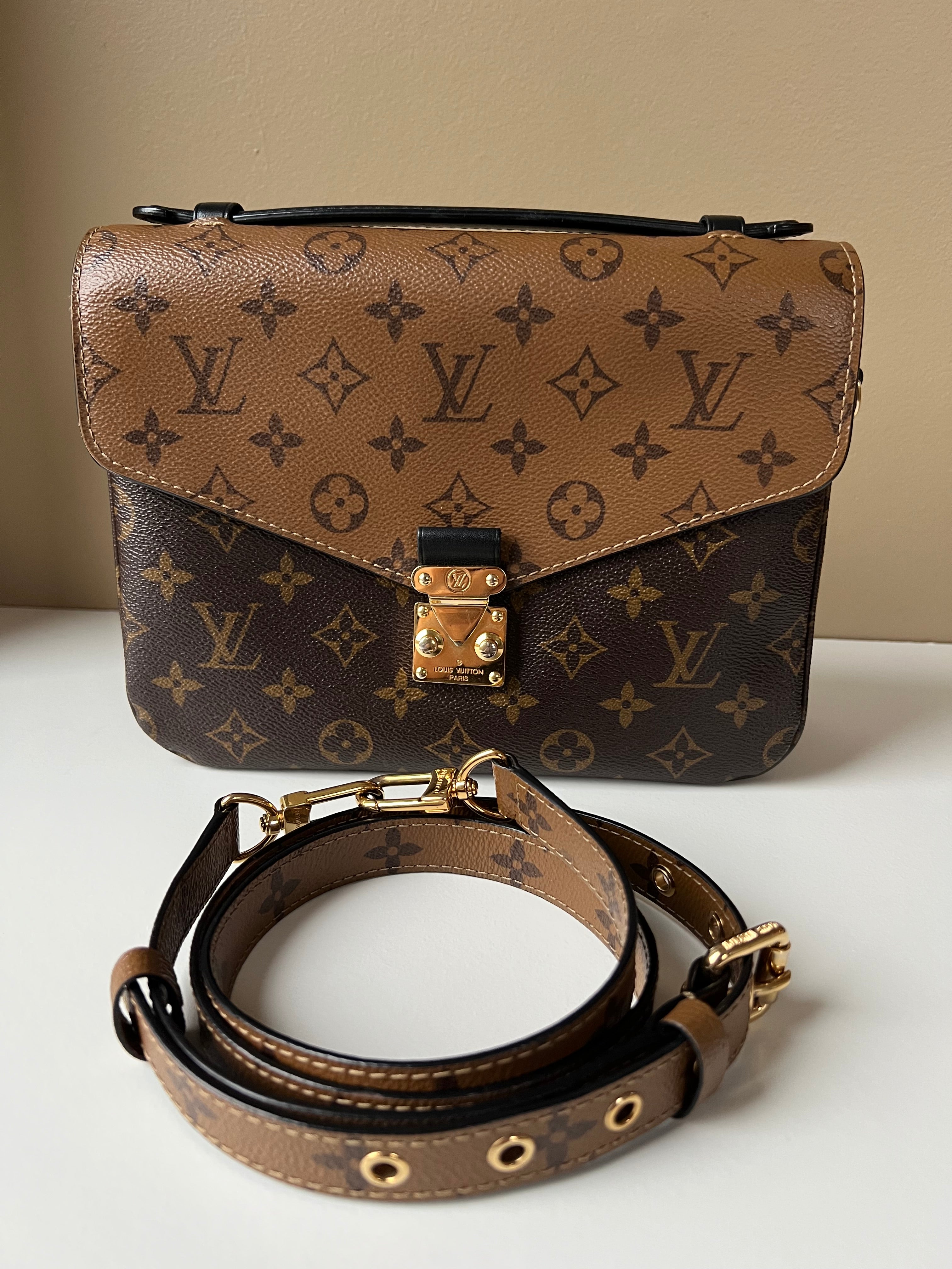 Louis Vuitton Pochette Métis Bag