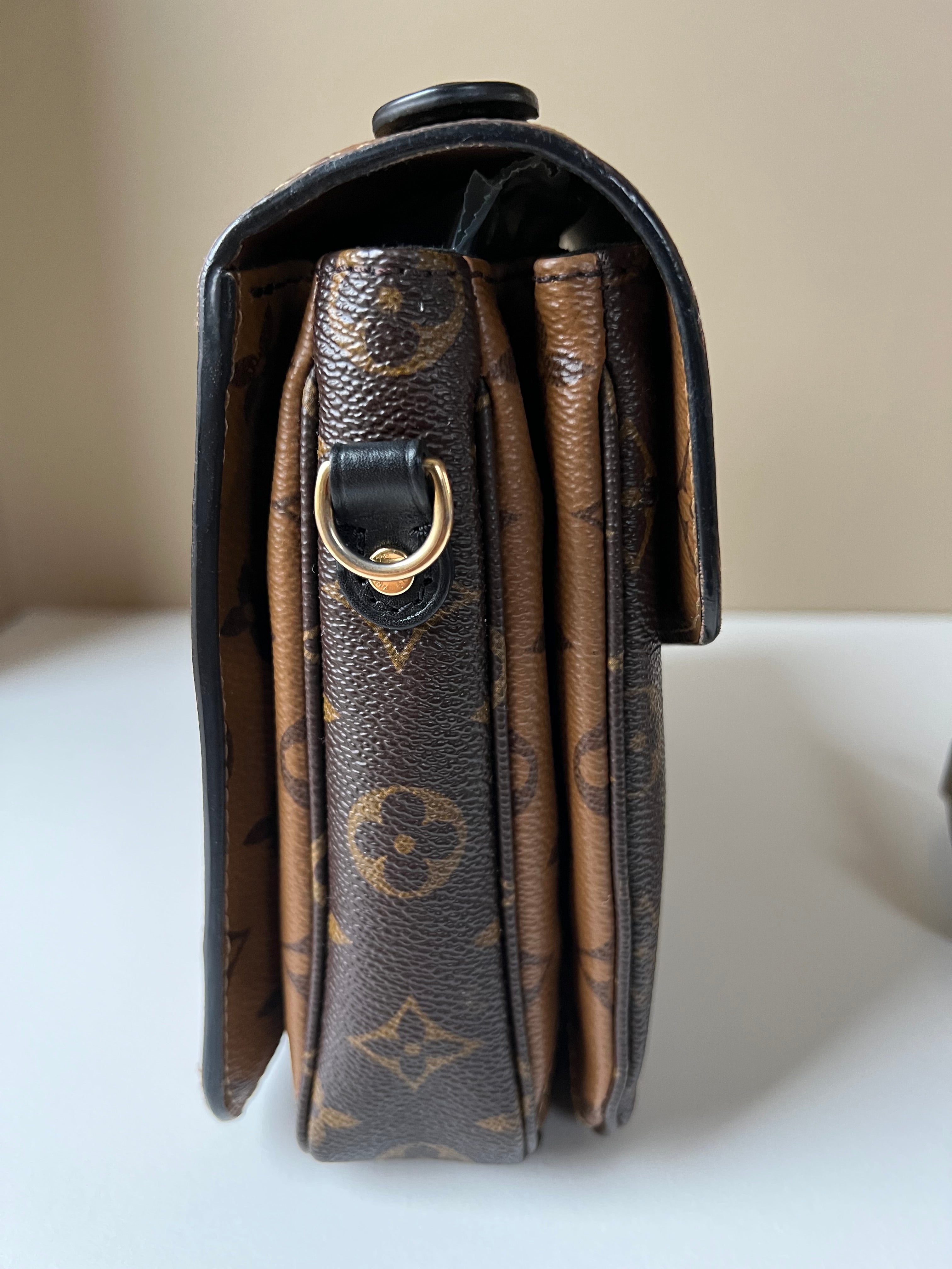 Louis Vuitton Pochette Métis Bag