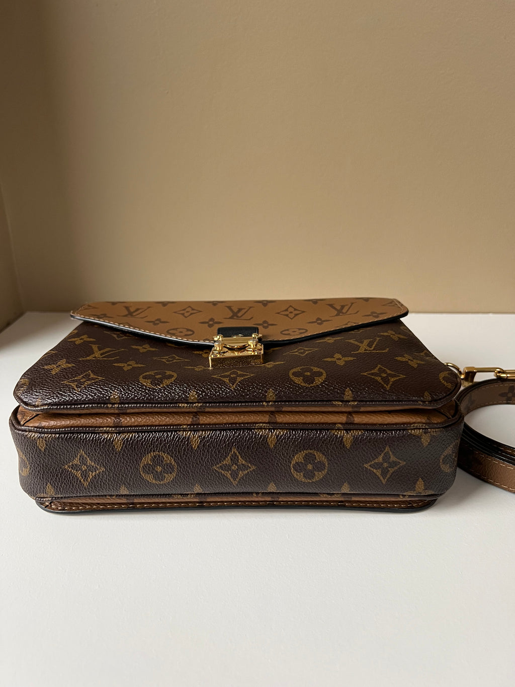Louis Vuitton Pochette Métis Bag