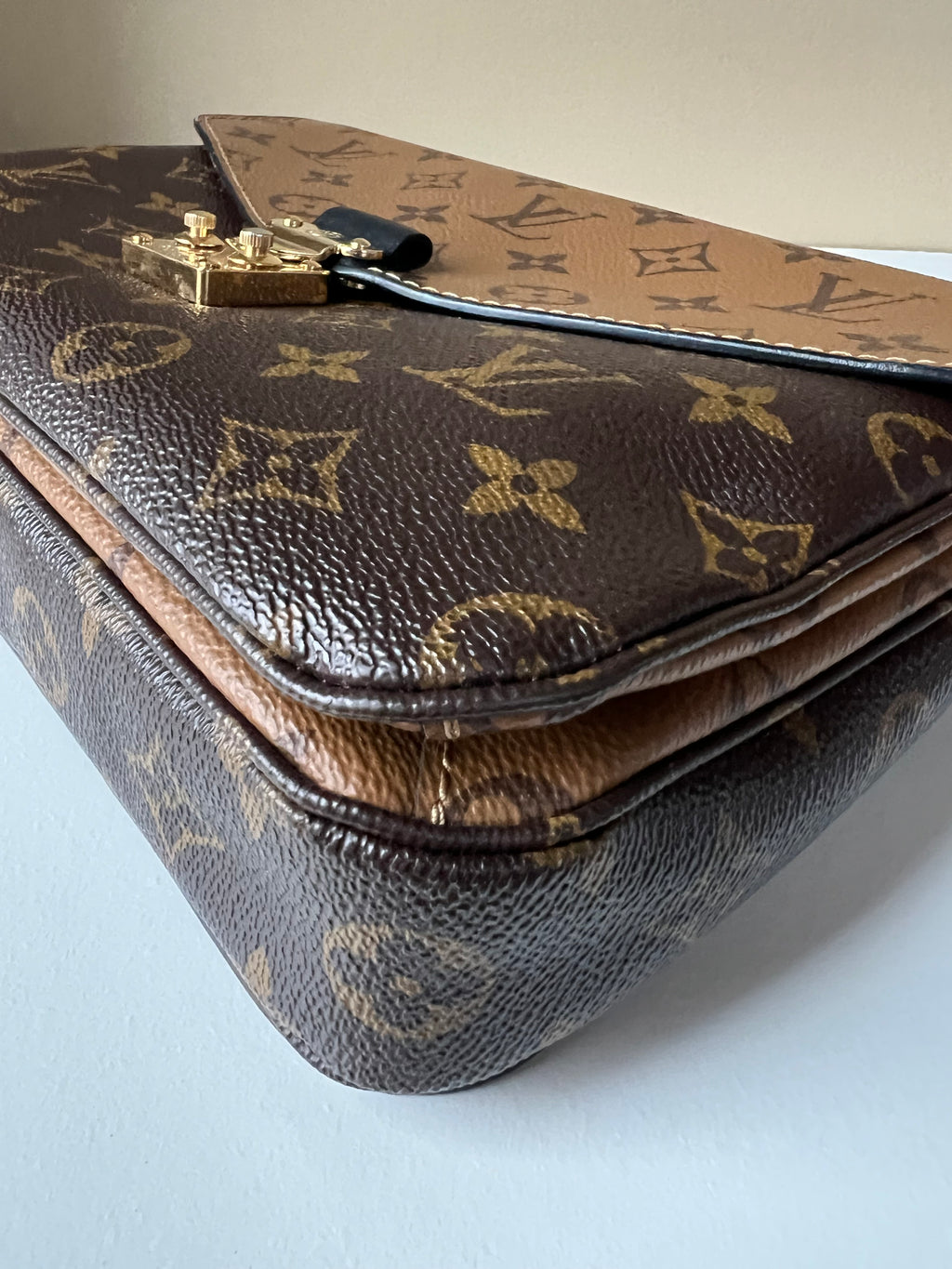 Louis Vuitton Pochette Métis Bag