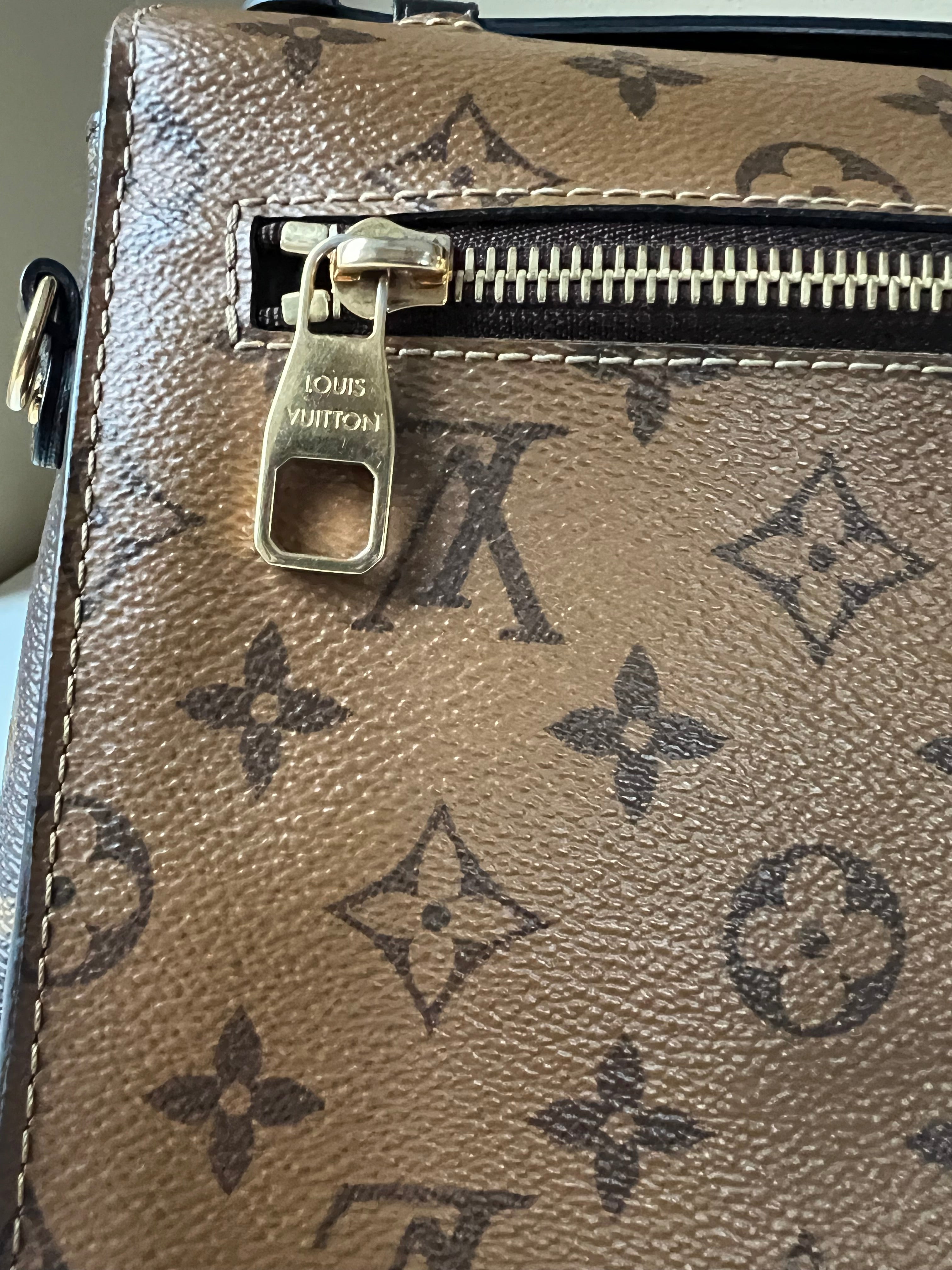 Louis Vuitton Pochette Métis Bag