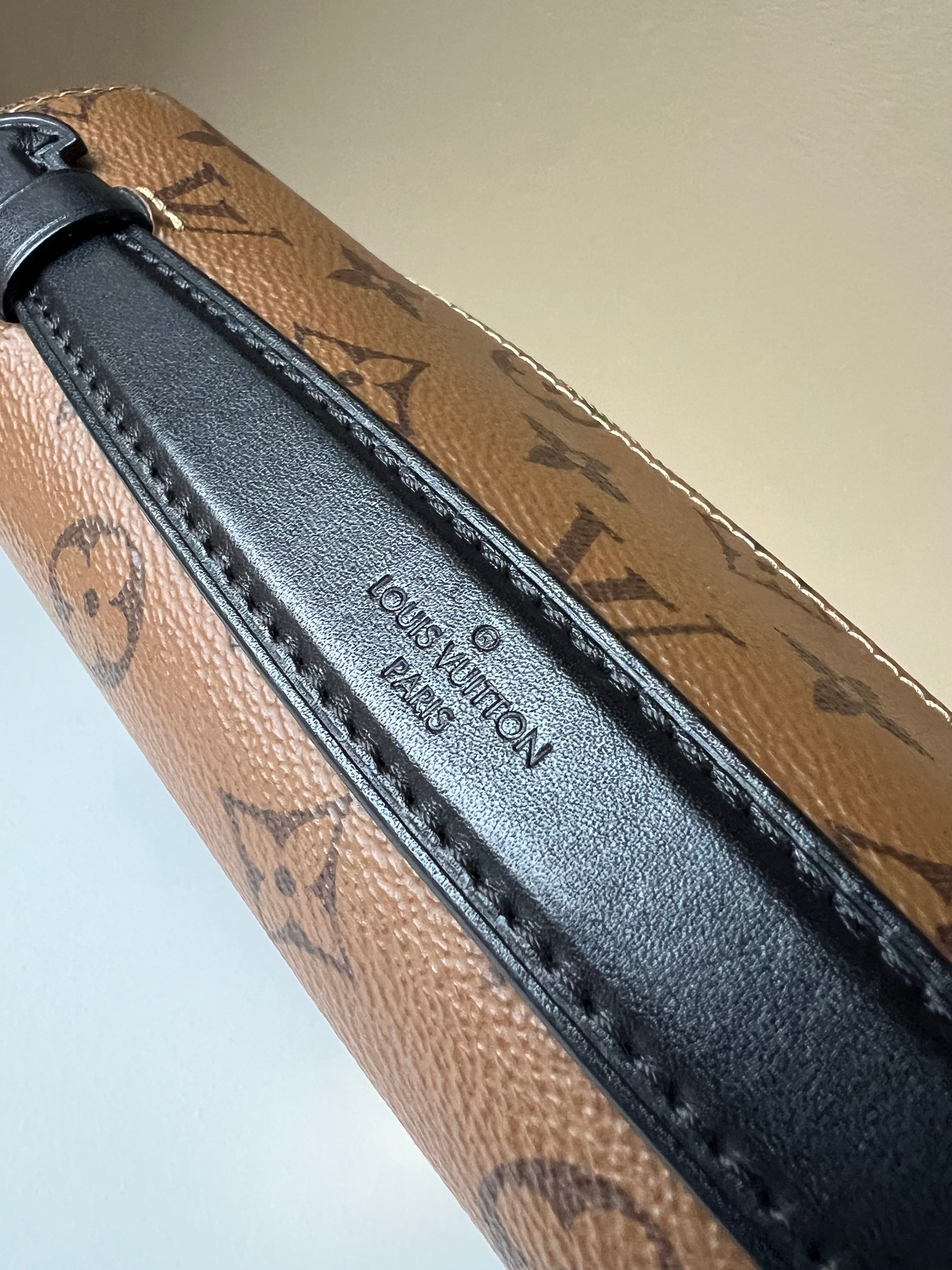 Louis Vuitton Pochette Métis Bag